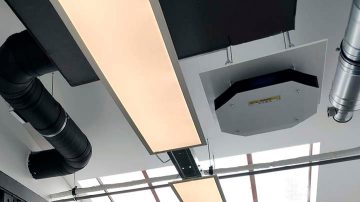 Philips UV-C disinfection upper air ceiling mounted in t' Klaslokaal